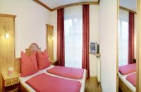 One-Bedroom Apartment with Balcony