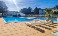 B&B Dolus-d'Oléron - Stunning Home In Dolus-dolron With Outdoor Swimming Pool, Sauna And 1 Bedrooms - Bed and Breakfast Dolus-d'Oléron