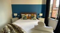 B&B Antwerp - Oneluxstay Antwerp City Centre - Bed and Breakfast Antwerp