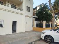 Precioso bajo muy grande a 200 metros de playa - Chambres d'hôtes Chipiona