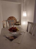 "Lo charme" a 5 minuti a piedi da Ospedale,Teatro Coccia ed Universita',a 30 minuti dai Laghi e 40 minuti da Milano - B&B Novara