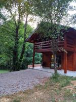 B&B Bihać - Kuća u šumi - Forest house near National park Una - Air Spa Lohovo - Bed and Breakfast Bihać