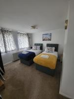 B&B Willenhall - Spacious serviced home with free parking & Wi-Fi - Bed and Breakfast Willenhall