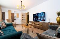 Pentha Apt - Stylish and Spacious 2-Bedroom Apartment near Coresi Mall - B&B