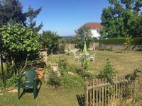 Charmante Maison avec Jardin, Proche Puy du Fou et Cholet, Wifi, Tout Confort - FR-1-622-48 - Chambres d'hôtes Les Cartes