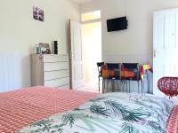 Studio Launa - 5 lotissenent Tolbiac 2 Route de la Regrettée 97114 Trois - Rivières - Chambres d'hôtes Trois-Rivières