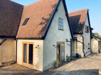 2 Beds & living in our idyllic country Cottage - B&B Bedford