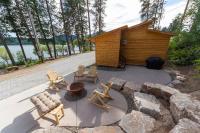 Cozy Duplex Unit - Beautiful Lake Views! - B&B