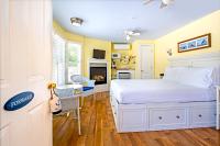 Studio Lit Queen-Size 