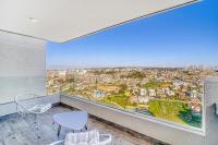Coast Tower 1BR W/Balcony & View. - B&B