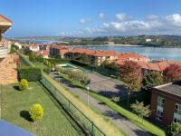 Apartamento EL PILAR con vistas a la bahía y a los picos - Chambres d'hôtes San Vicente de la Barquera