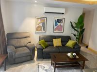Walking Street Condo Beautiful 1 king bedroom - B&B Angeles City