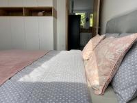 Sunny Oak Estate - Ferienwohnung Mengeš