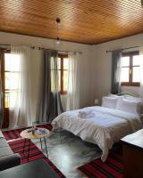 1924 Studios 1 - B&B