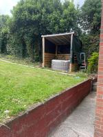 Belfast private room, en-suite & own access - B&B