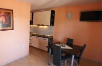 Apartamento de 2 dormitorios con terraza y vistas al mar