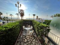 Rez-de-jardin sur la Promenade des Anglais - B&B Niza