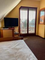 Single Room with Private Bathroom