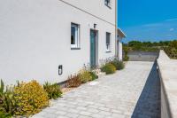 Holiday house Lumina - outdoor swimming pool, 4 bedrooms, WIFI - B&B Jadrija