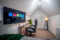 Single Room with Shared Bathroom