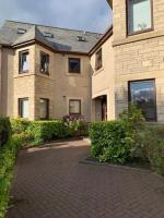 B&B Stirling - Teith court apartment with private parking. - Bed and Breakfast Stirling