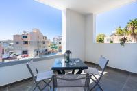 Kmeidos 1-Bedroom Apartment in Larnaca - B&B Larnaka