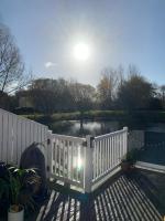 Luxury Cotswolds Lakeside Lodge - Ferienwohnung Cirencester