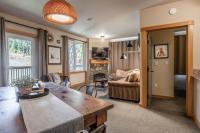 Ski in Ski Out Juniper Springs Lodge #351 Luxury Slope-side 2 Bedrm 2 Bath End Unit! - B&B Mammoth Lakes
