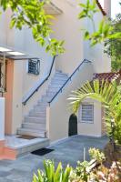 Domelia's Luxury Apartments near Airport & beach - Chambres d'hôtes Artémida