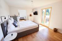 Studio mit Balkon