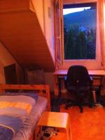 grosses Zimmer mit Bad und Garten in Privathaus hell, gemütlich, Massivholz - B&B