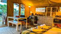 B&B Kranídi - African Safari Canvas Lodge Tent Sea View - Bed and Breakfast Kranídi