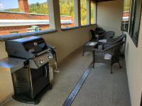 Alpenglow Penthouse by Revelstoke Vacations - Chambres d'hôtes Revelstoke
