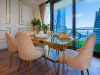 Stylish 3BR Burj Khalifa, Fountain Views, Pool & Prime Location - B&B Dubai