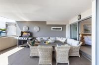 Footprints 1, 6-10 Market Street - Surfside Apartments - Chambres d’hôtes Fingal Bay