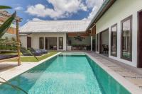 Oberoi new 4 bedr villa 5min walk from eat street&Beach - B&B