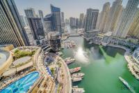 Overlooking Marina Canal Views from Living to Bedroom, The Address Residences, Dubai Marina by Deluxe Holiday Homes - B&B Dubái