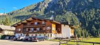 B&B Mittelberg - Landhaus Almrausch - Bed and Breakfast Mittelberg