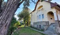 Castle Apartman **** - B&B