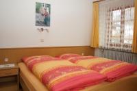 Apartment mit 4 Schlafzimmern und Balkon (9 Erwachsene)