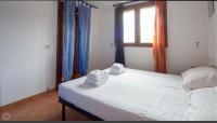 AIRPORT-BLUE POOL-FREE CHECK IN SHUTTLE -AIR COND-WI FI-WASH MACHiNE-PARKING-ALL INCLUDED IN PRICE - Bed and Breakfast Olbia