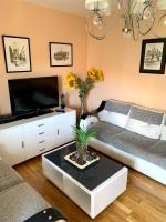 B&B Petrovac na Moru - Sunny Apartment Petrovac - Bed and Breakfast Petrovac na Moru