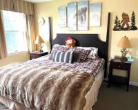 Unique Yeti-Theme Ski On Off Suite Jiminy-Sleeps 4 - B&B