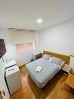 HOSPEDAJE COLONIA VALLECAS - B&B Madrid