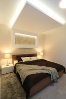 One-Bedroom Apartment with Balcony