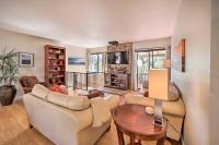 Near Hiking and Dining The Crooked Pot Cabin - B&B Pine