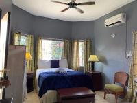 Studio met Queensize Bed