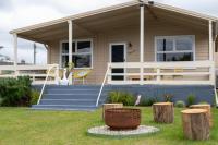 B&B Gravelly Beach - Pebbleton, Retro Riverside Cottage, Tamar Valley - Bed and Breakfast Gravelly Beach