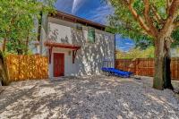 Cozy Haven Attached to Million Home - South Tampa - Bed and Breakfast