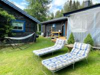 StugaNäraKungsberget - mysig stuga med kamin, grillkåta och vedbastu - B&B Ockelbo